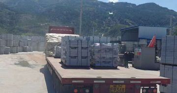 上饶 芝麻白仿形路沿石，直形路沿石