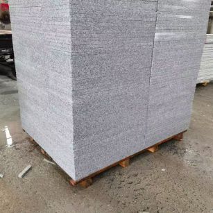 上饶 芝麻白火烧面1.8厚300*600地铺石，尺寸标准，厚薄均匀