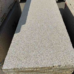 上饶 黄金麻花岗岩荔枝面毛板，半成品