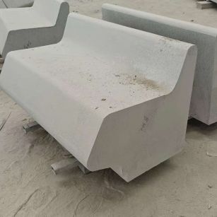 上饶 芝麻白花岗岩异形坐凳，石凳