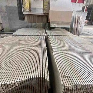 上饶 车间生产日常，黄金麻白麻花岗岩