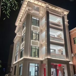 上饶 芝麻白花岗岩别墅外墙夜间效果