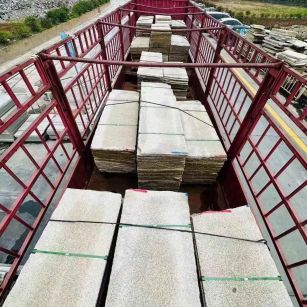 上饶 黄金麻花岗岩荔枝面，光面毛板装车完成