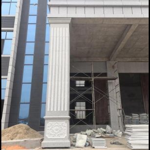 上饶 芝麻白光面花岗岩门楼大柱（罗马柱）配雕花底座