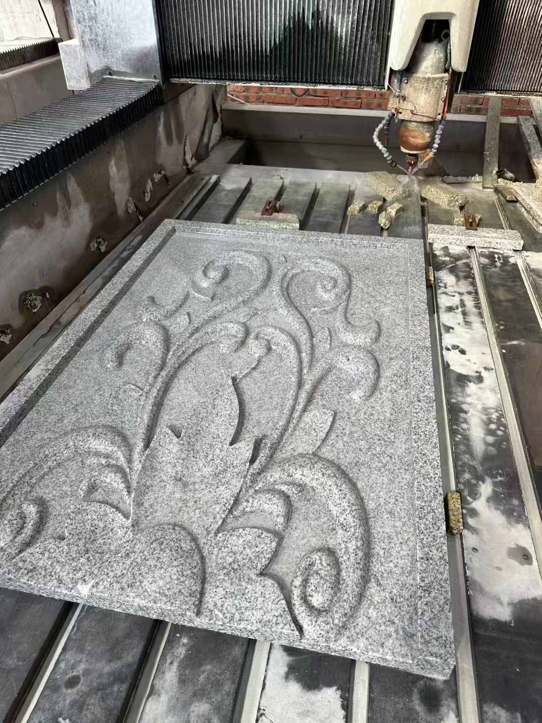 上饶 白麻别墅干挂雕花板