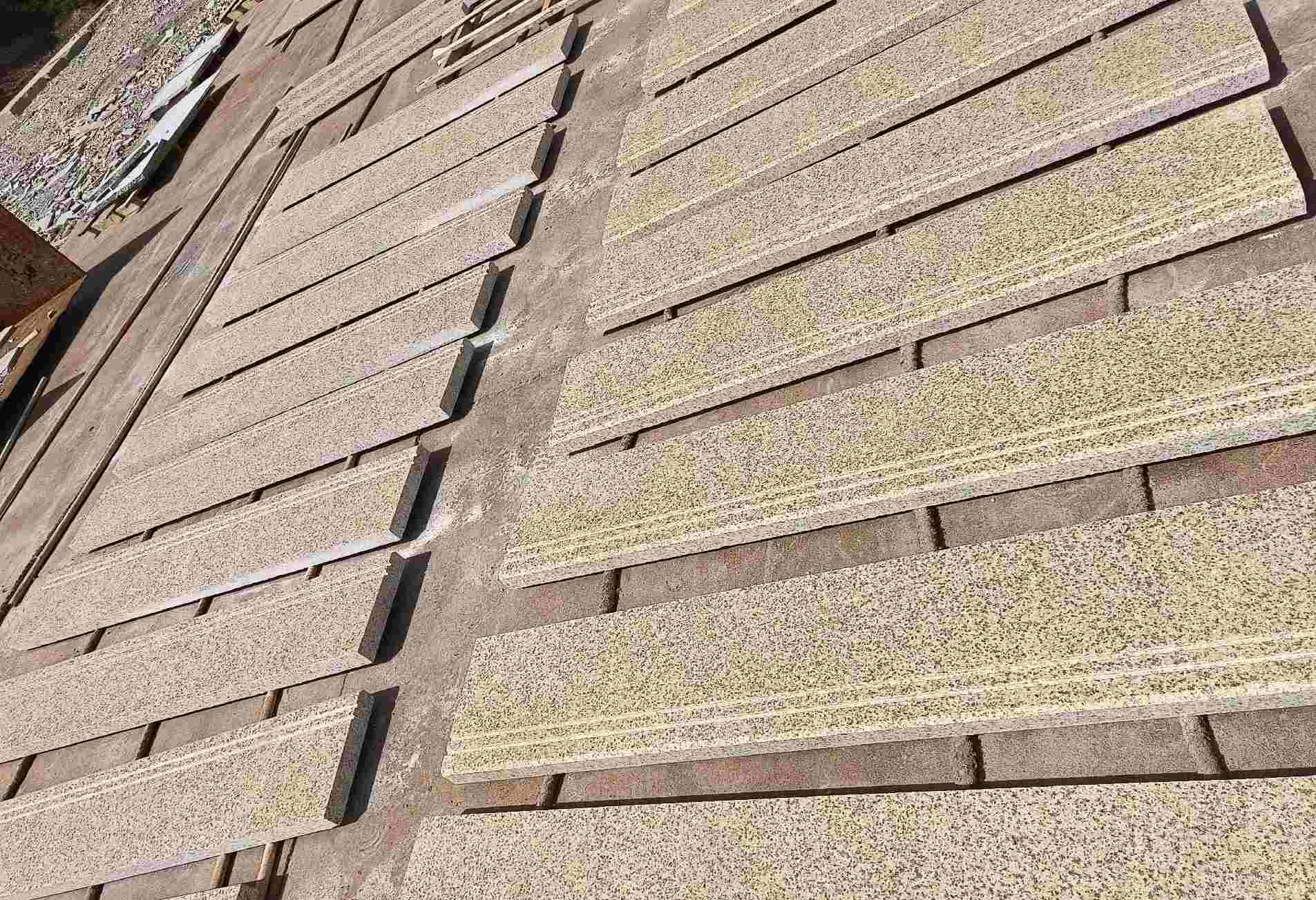 上饶 黄金麻花岗岩光面楼梯踏步