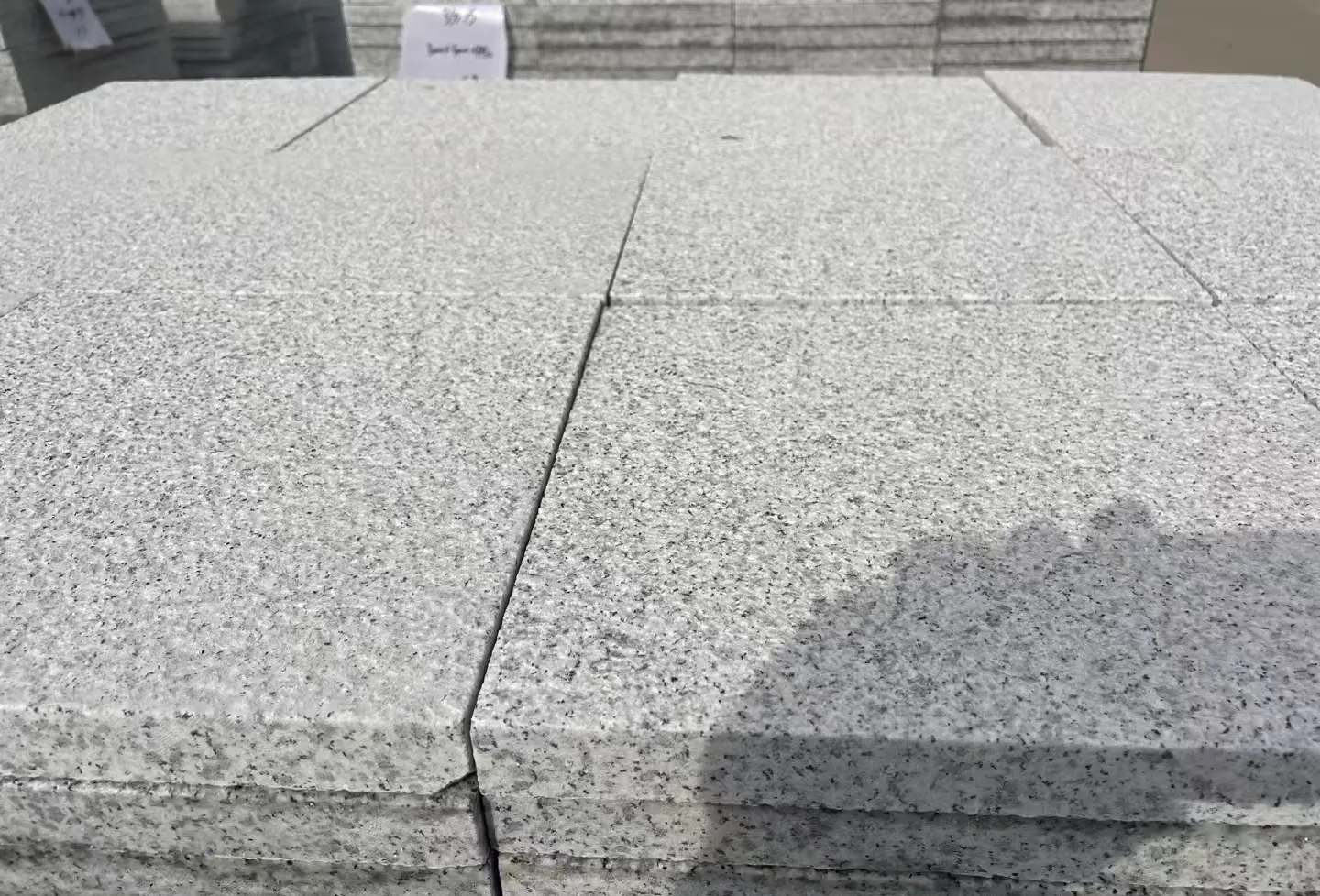 上饶 白麻花岗岩石材推荐 荔枝面地铺石