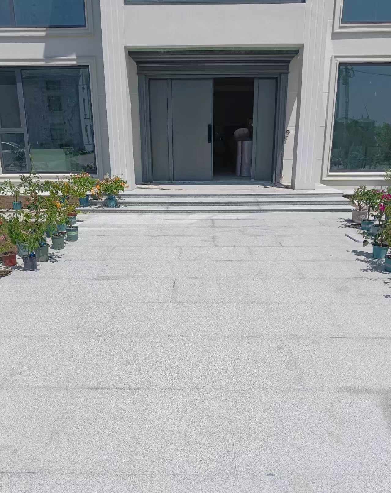 上饶 芝麻白花岗岩地铺石地面铺装