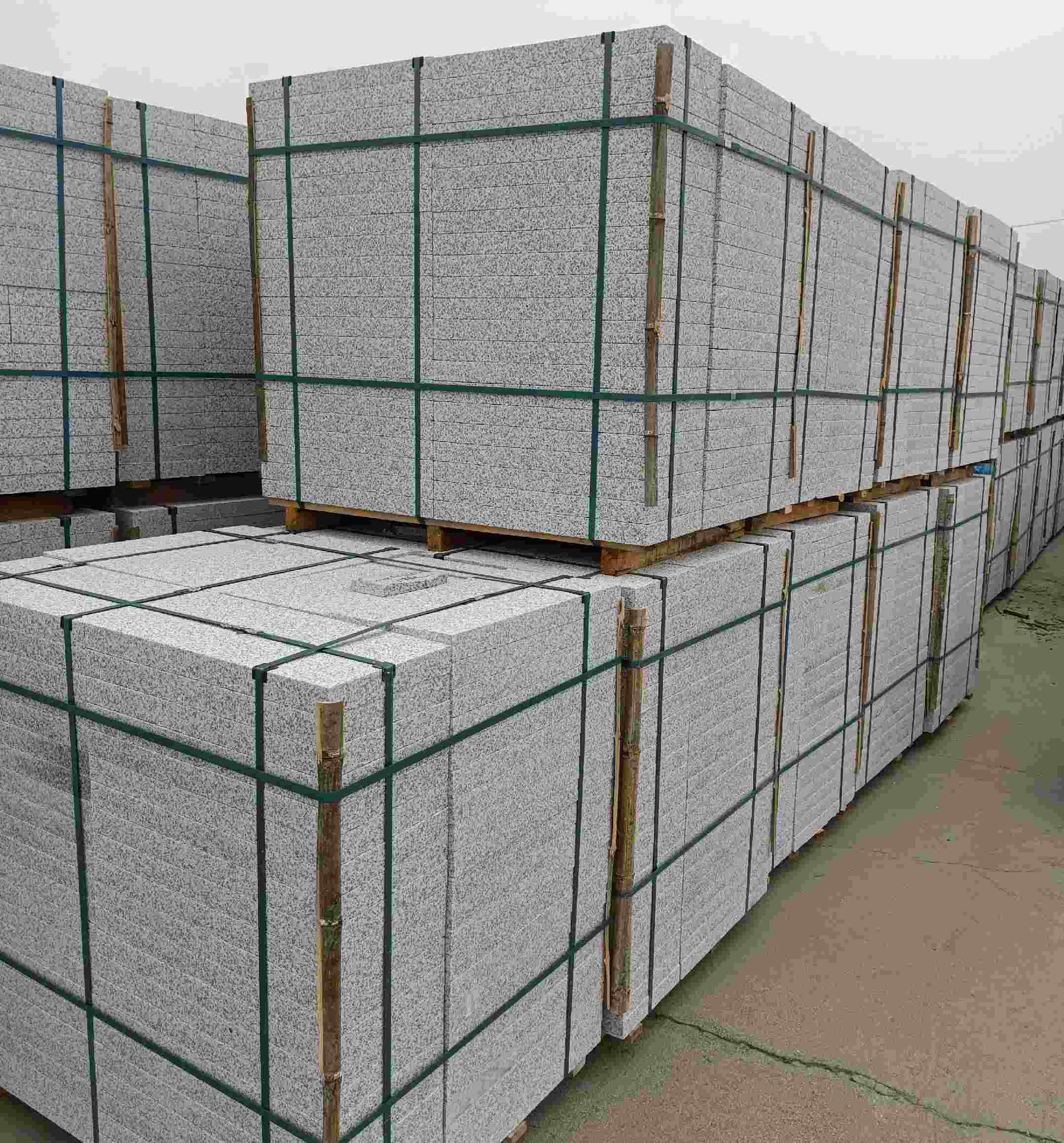 上饶 白麻花岗岩石材荔枝面地铺石（300*600*50）