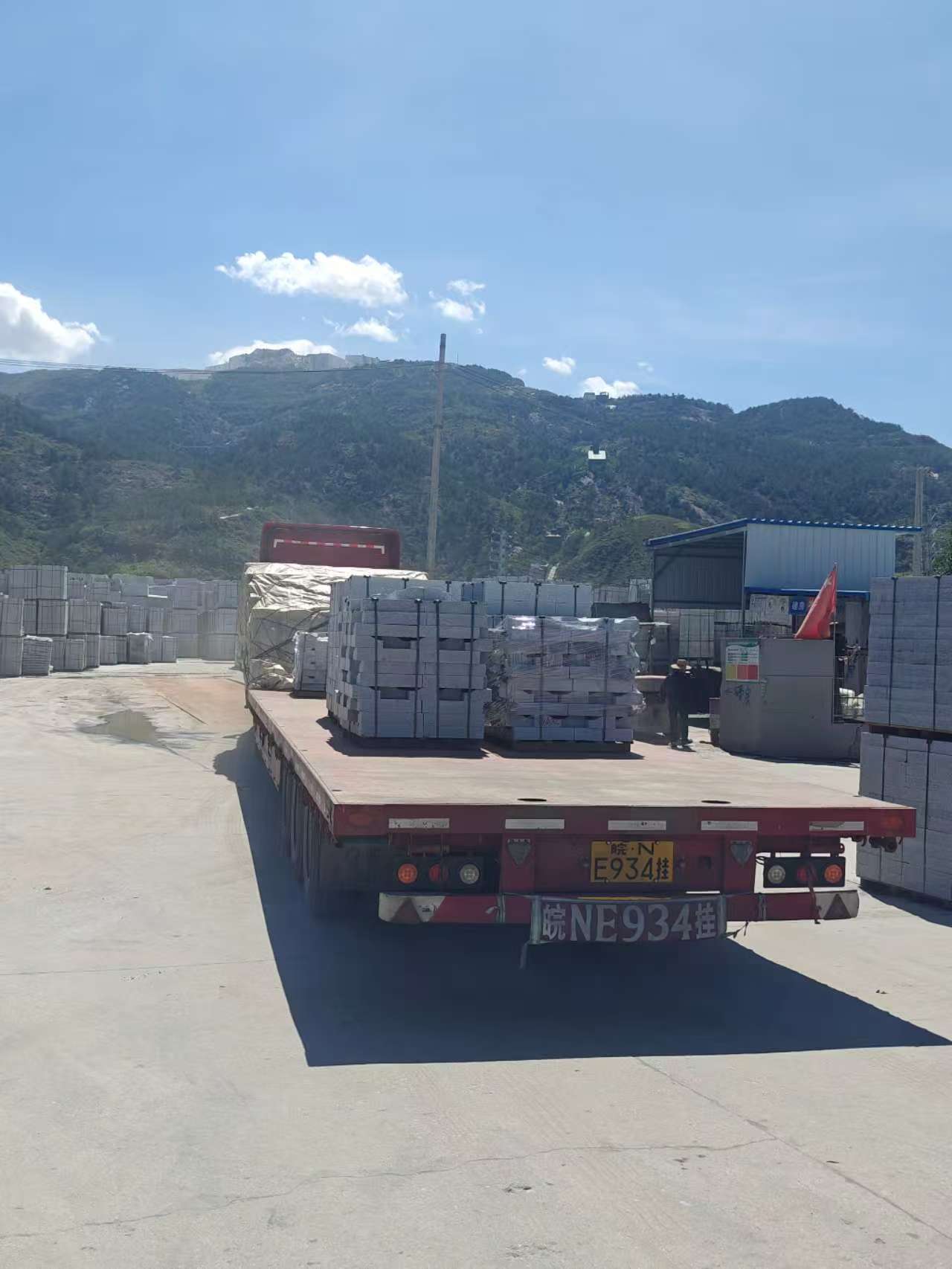 上饶 芝麻白仿形路沿石，直形路沿石