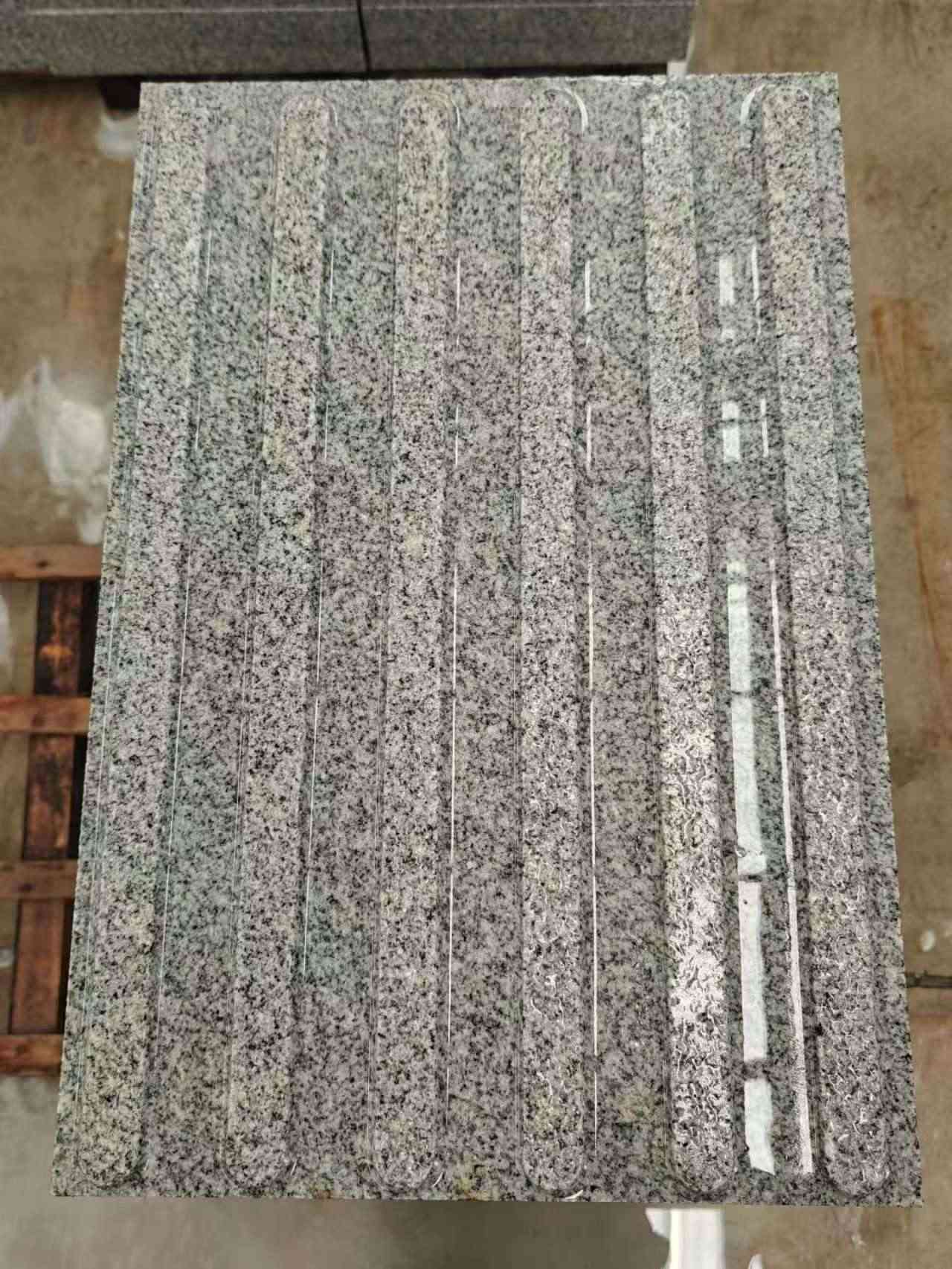 上饶 芝麻白花岗岩荔枝面雕刻盲道，盲条