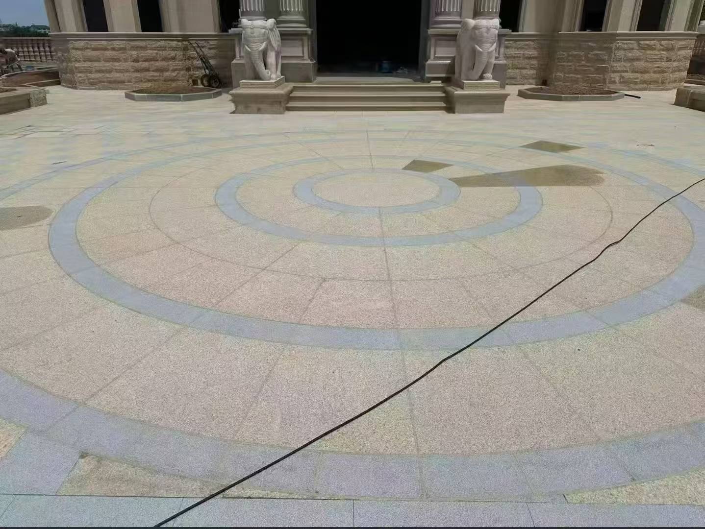 上饶 黄金麻芝麻灰花岗岩石材地铺拼接效果