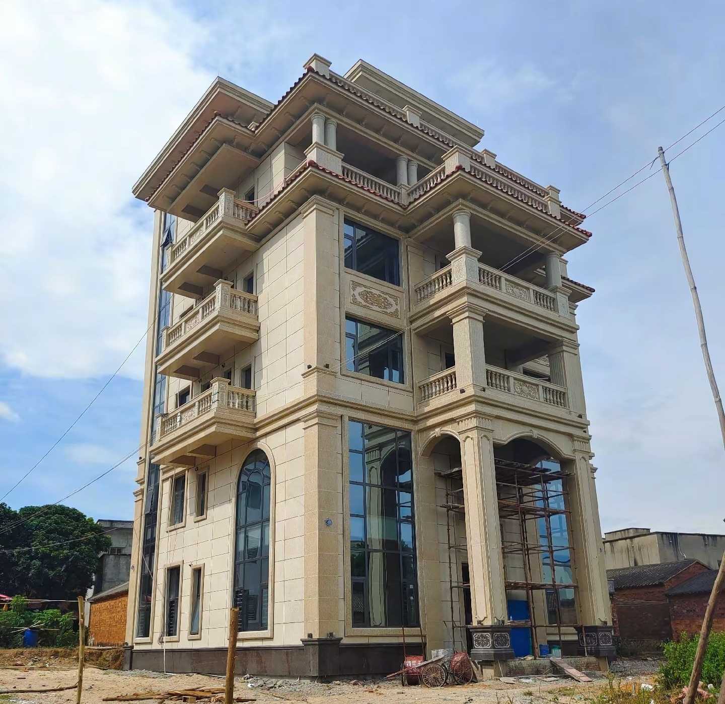 上饶 黄金麻花岗岩石材别墅外墙干挂搭配（雕花栏杆花瓶柱门楼罗马柱）